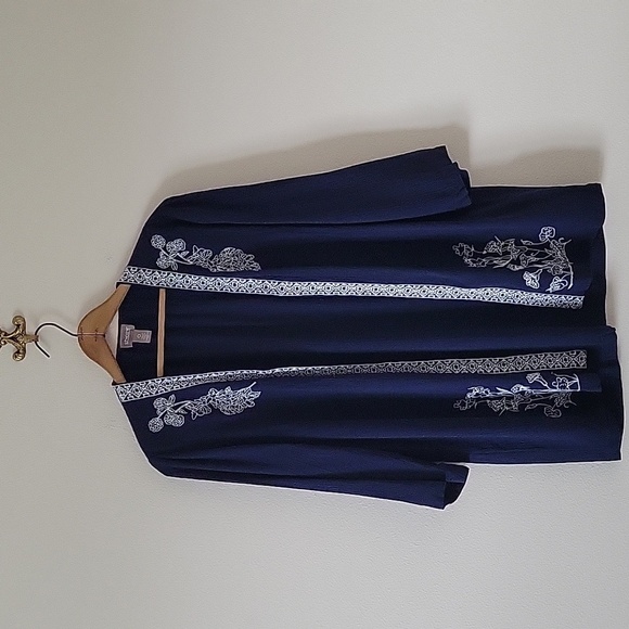 Chico's Navy Embroidered Crinkle Open Front Jacket Size Small - Picture 5 of 8